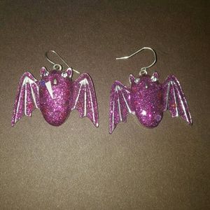 Halloween bat earrings 💜